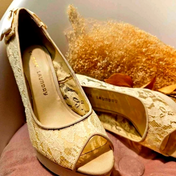 Amazing lace peep toe💎platform heels 🪭💫🦋 - Picture 10 of 10